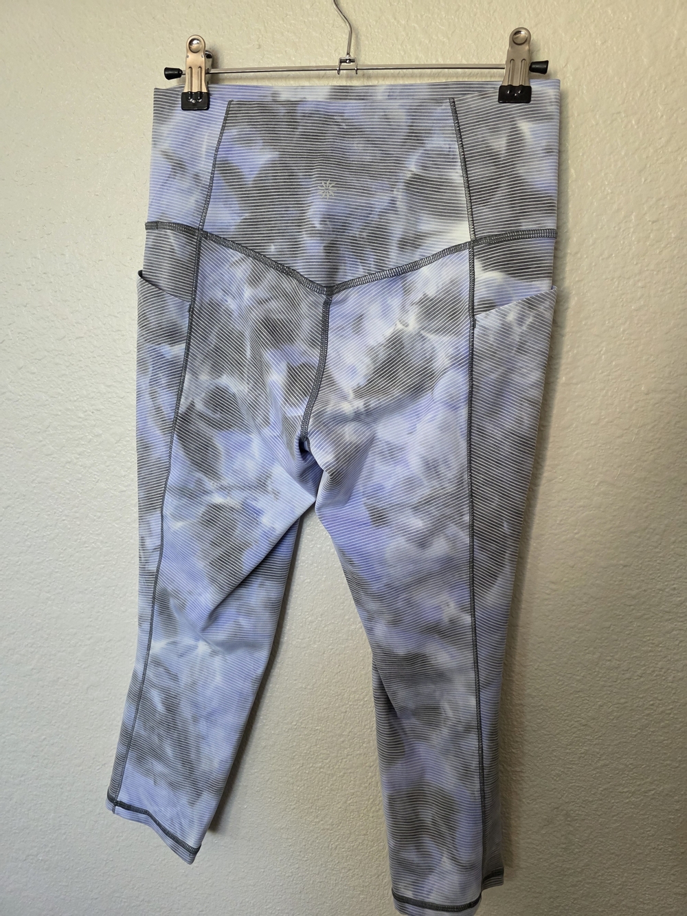 Athleta Conscious Crop Bra & Salutation Stash Pocket Crop - Picture 5 of 6